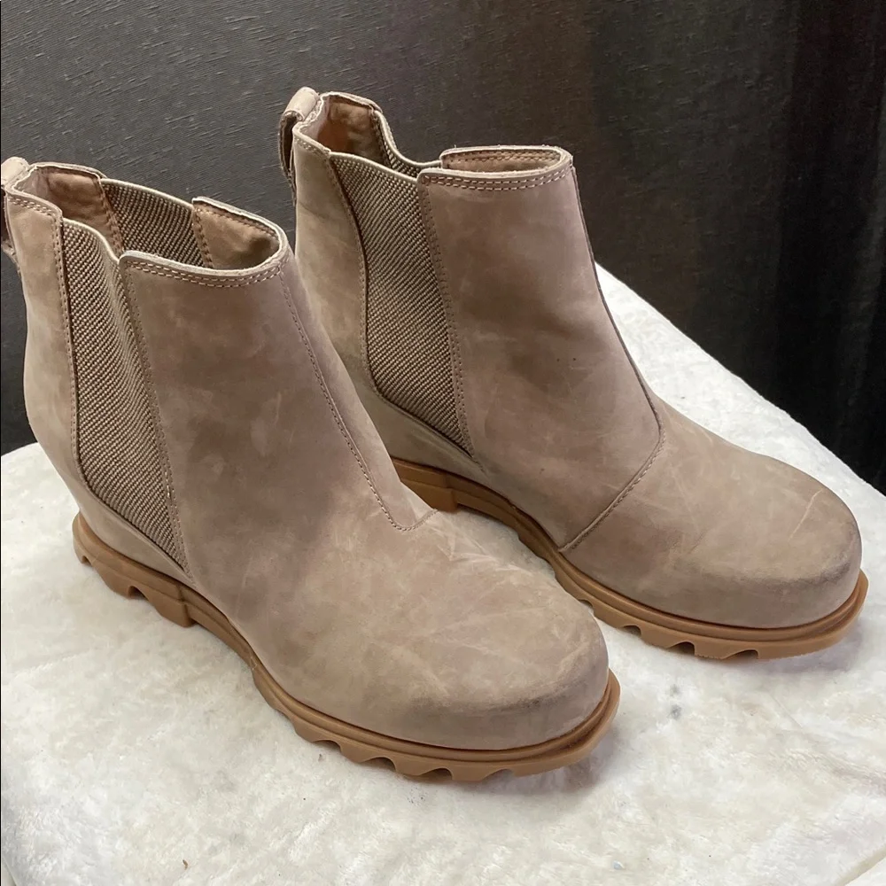 Sorel Joan of Arctic Wedge III Tan Wedge Ankle Boots